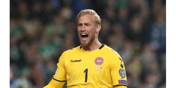 O goleiro da Dinamarca perde sua glória